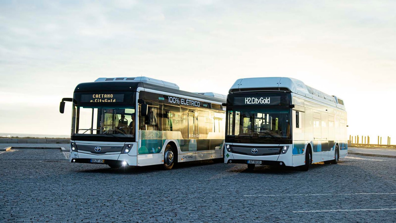 TOYOTA CO-BRANDS ZERO-EMISSION BUSES WITH CAETANOBUS