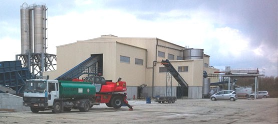 COMETTRAITEMENTS Post shredder recycling site in Châtelet, Belgium.