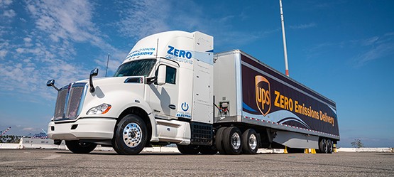 FCEV trucks move goods emission