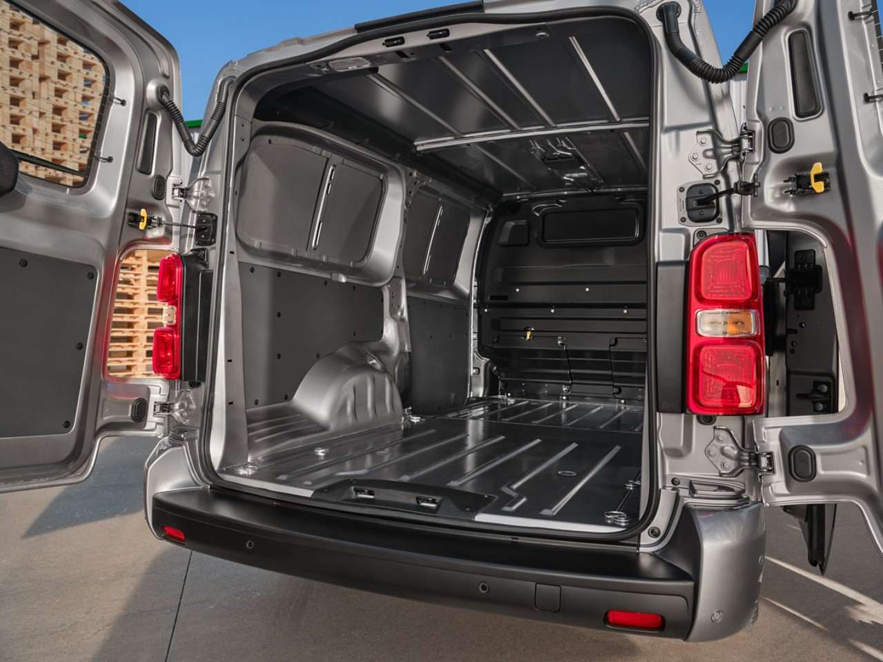 The new Toyota Proace vans get the job done. Find out more.